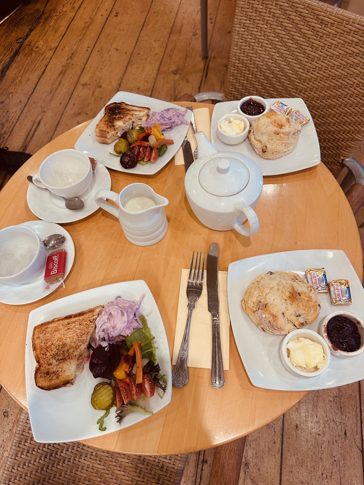 Porters Coffee Shop and B&B